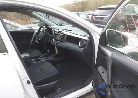 2015 Toyota Rav4 Le z USA, uszkodzony, nr VIN JTMBFREV4FJ029357